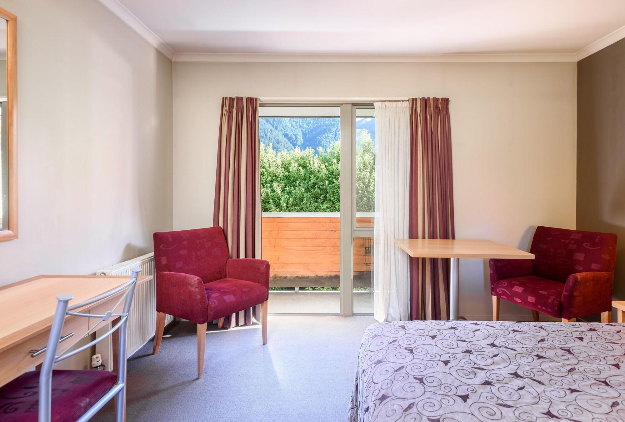 Queenstown Motel Apartments (Adults Only) Exterior photo