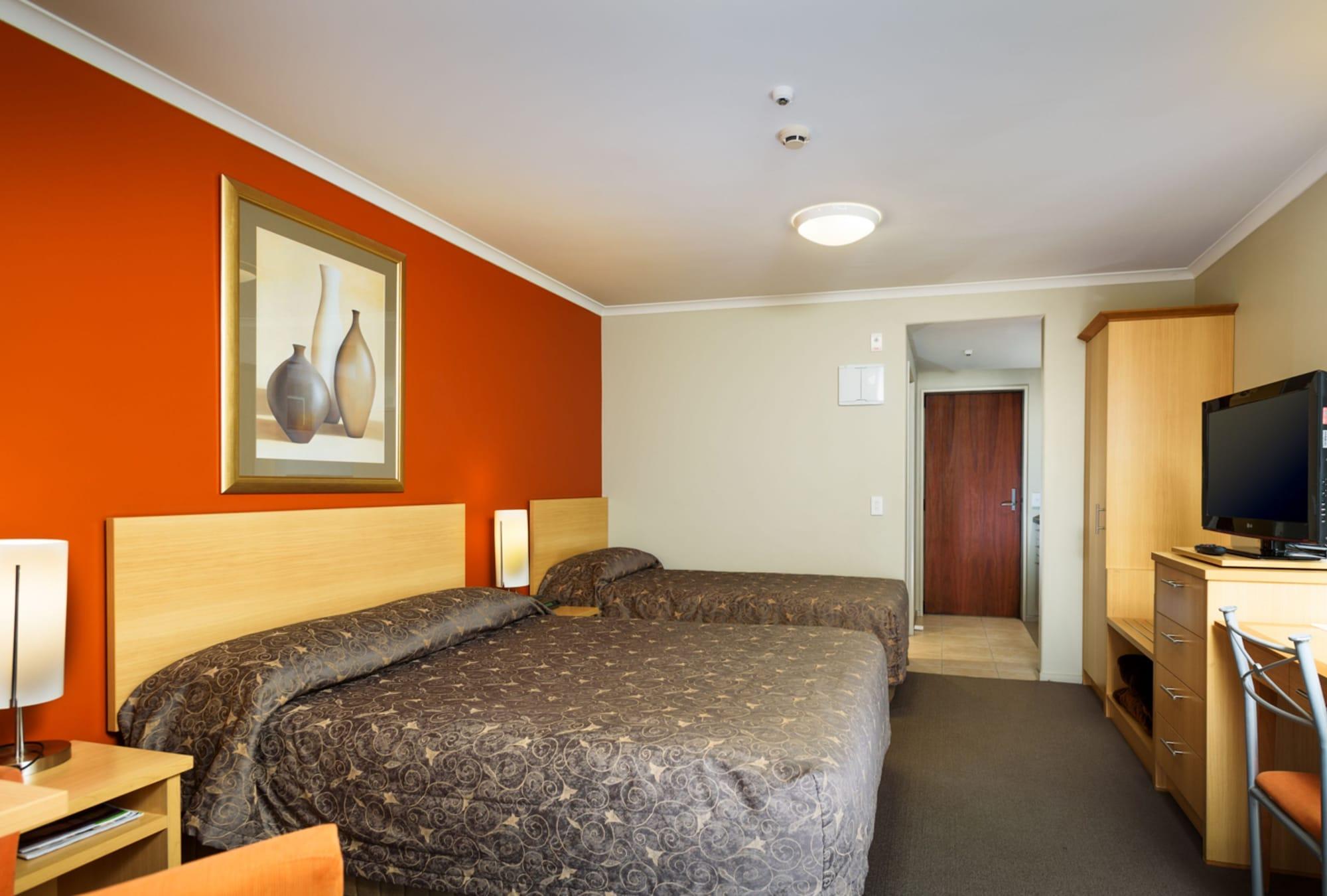 Queenstown Motel Apartments (Adults Only) Exterior photo